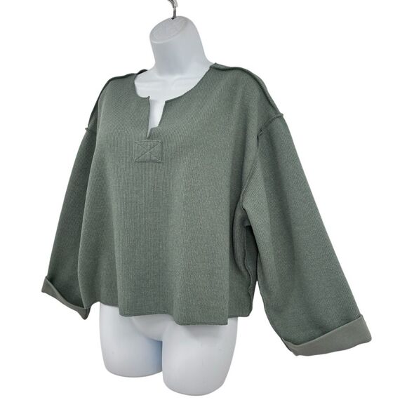 Urban Outfitters Sage Green Reversed Seam Ribbed 3/4 Sleeve Crop Top Size Sm - Picture 4 of 12